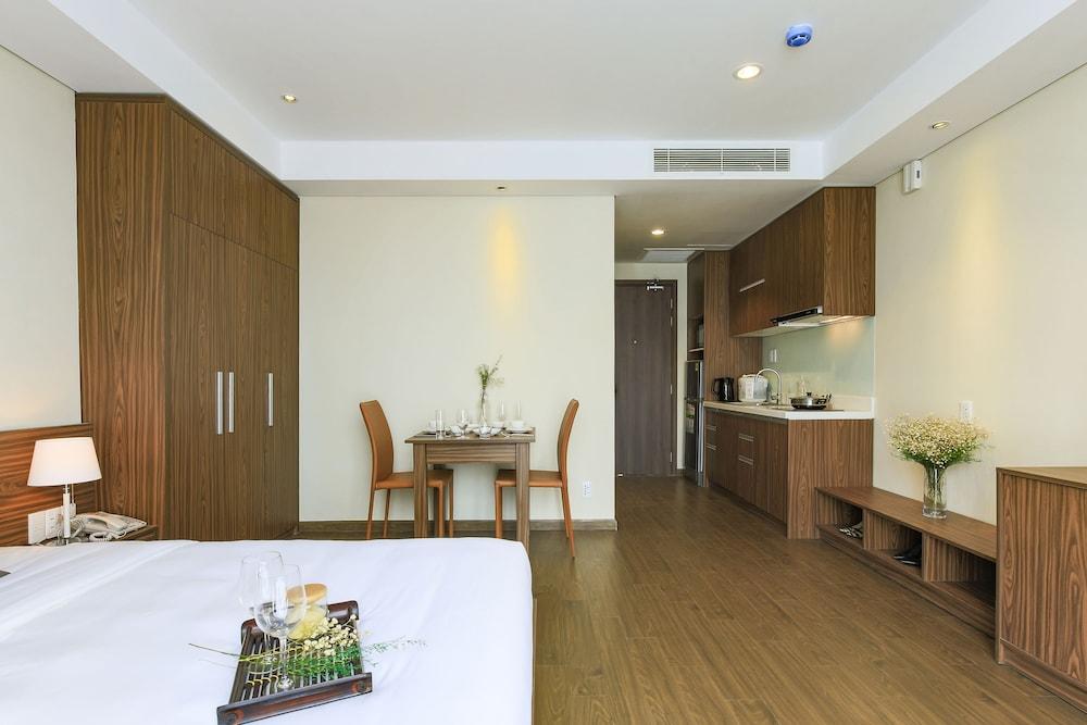 أورورا سيرفيسد أبارتمنتس - للبالغين فقط غرفة