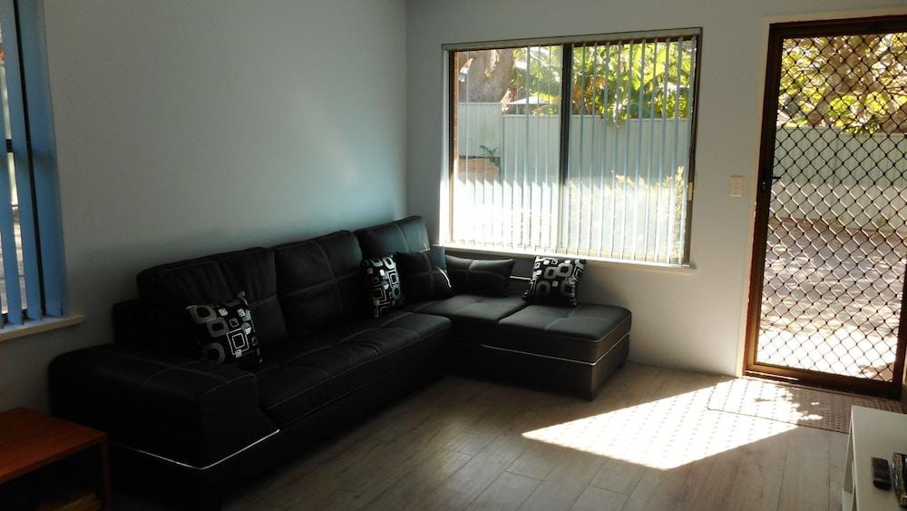 Dunbar Court Unit 4 at South West Rocks Living Area