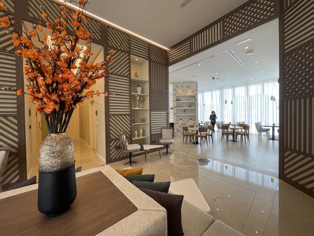 قرية سيتادينز الثقافية دبي، ووترفرونت الجداف الردهة