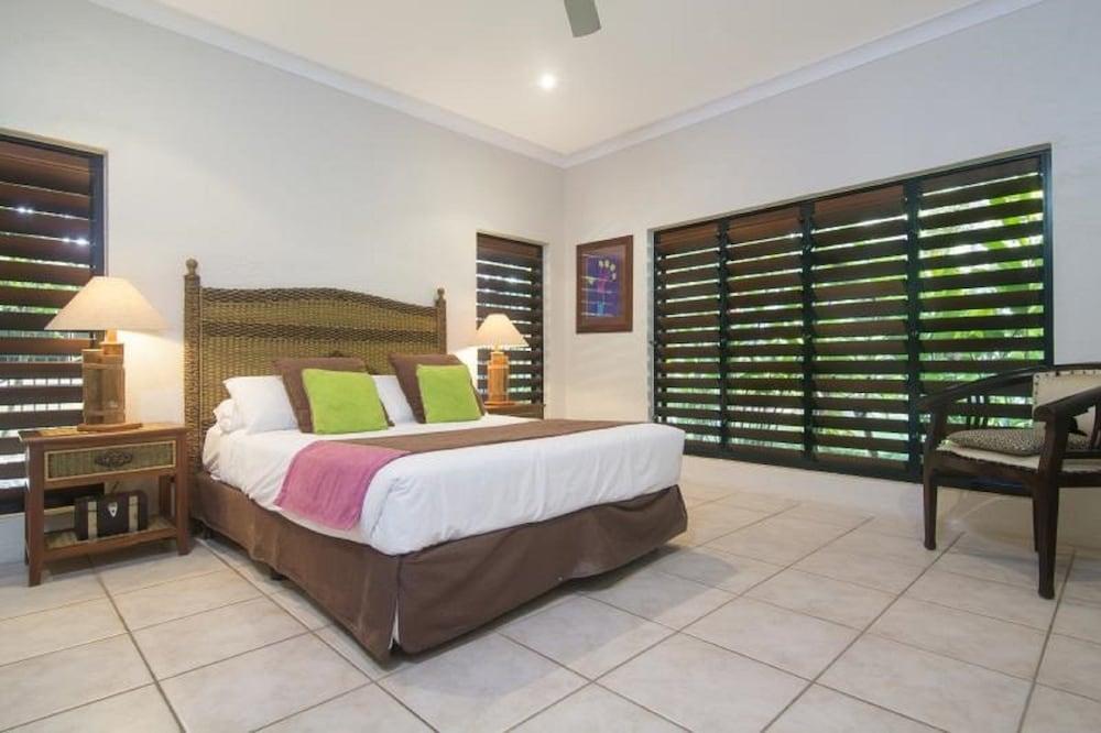 Tranquility By The Course Port Douglas Room