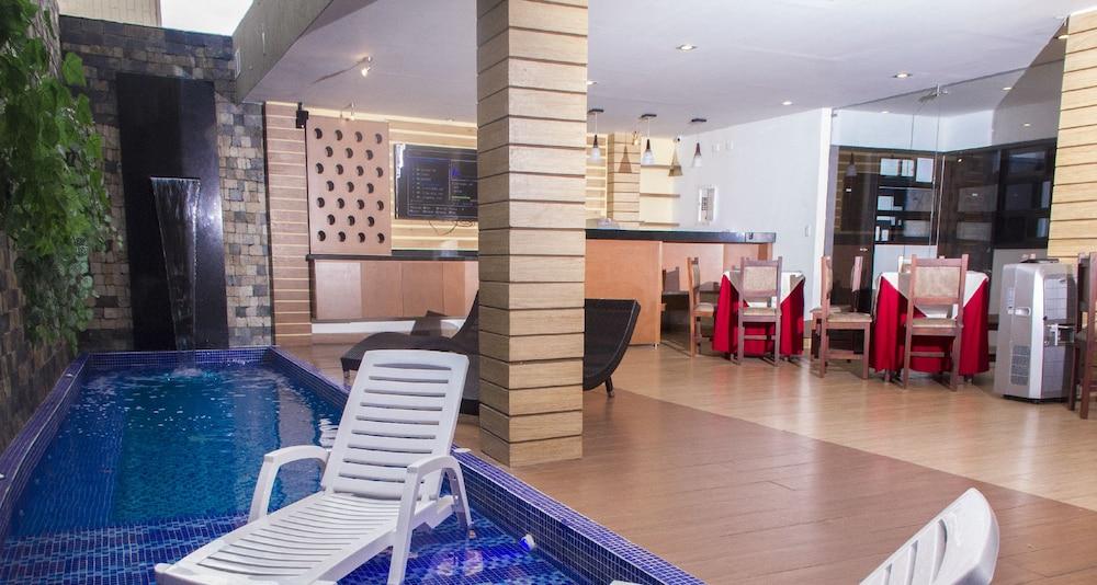 فندق ليون دورادو