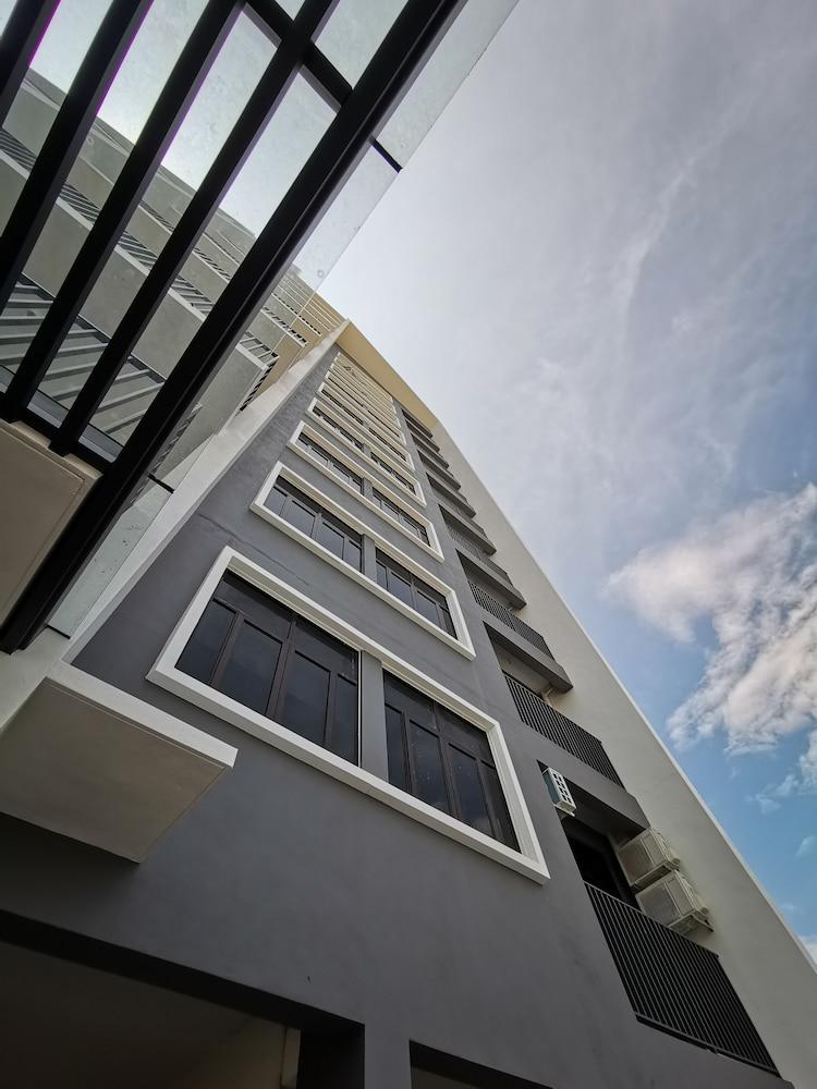 إمبيريو بروفيشيونال سويت باي إمبيريو المنطقة الخارجية