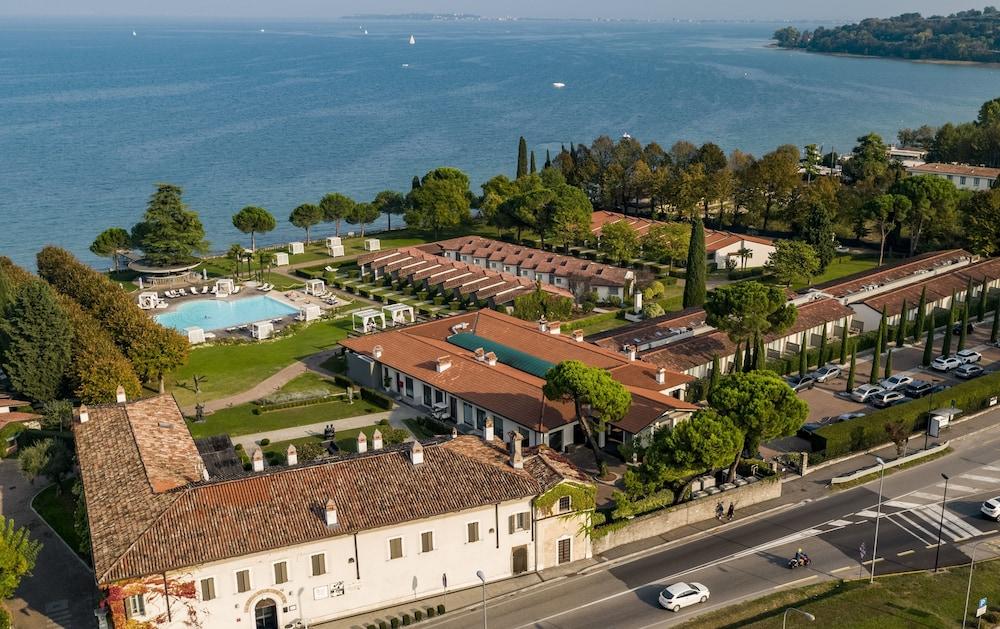 سبليندود باي لوكشري سبا ريزورت منظر من الجو