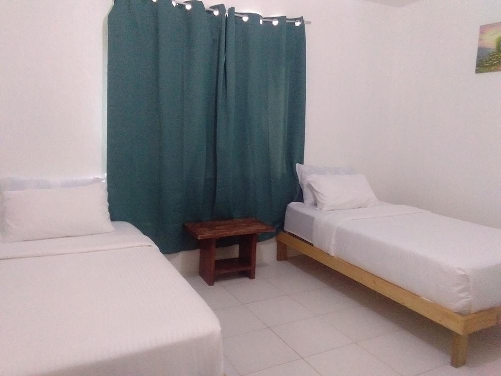 Johan Dive Resort Room