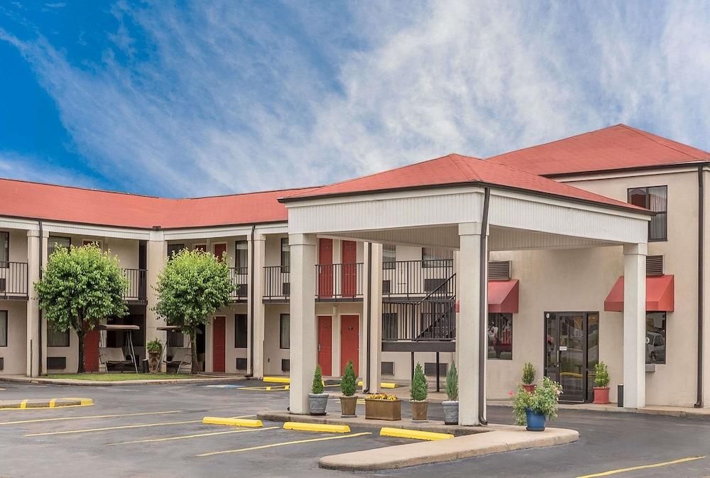 سوبر 8 باي ويندام براينت ليتل روك أريا