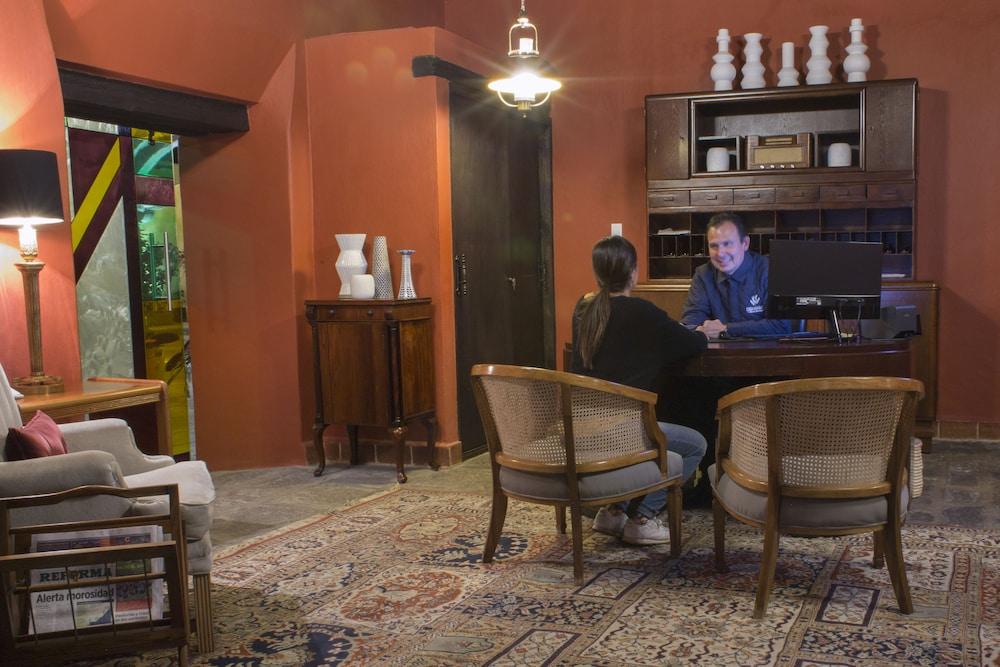 كاسا مارينا باز هوتل بوتيك منطقة الاستقبال