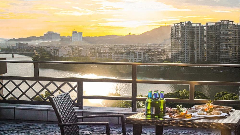 كراون بلازا هوانجشان يوتشينج باي آيتش جي المنطقة الخارجية