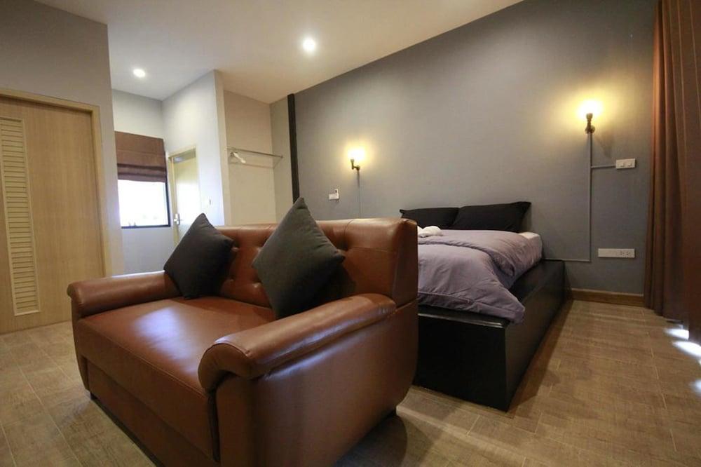 Ma Der Bua Room