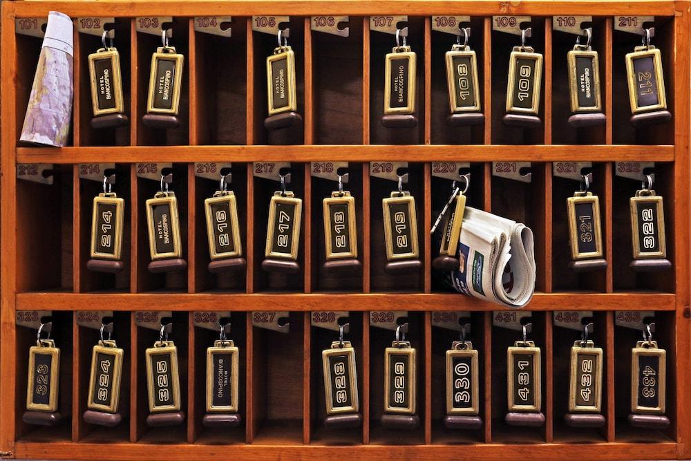 هوتل بيانكوسبينو منطقة الاستقبال