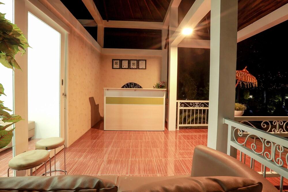 Nipah Pool Villas & Restaurant Lobby