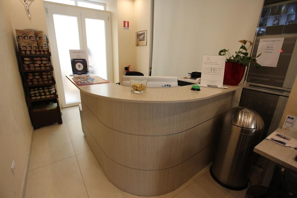 هوتل يوبيا منطقة الاستقبال