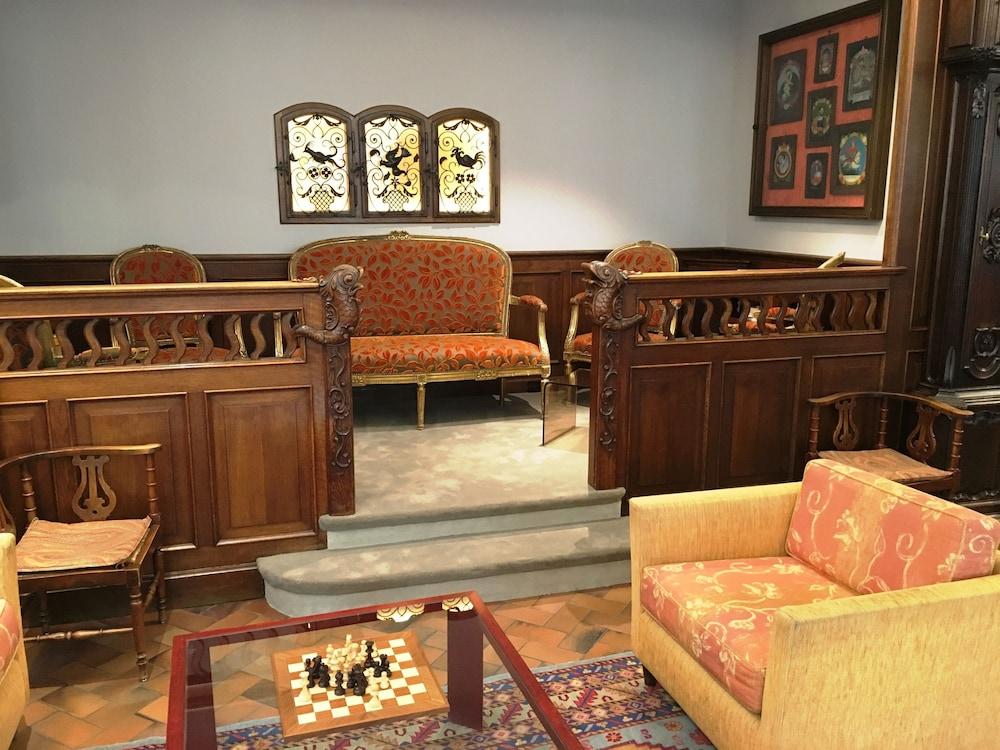 بيست ويسترن بلس مونوبول متروبول داخلي