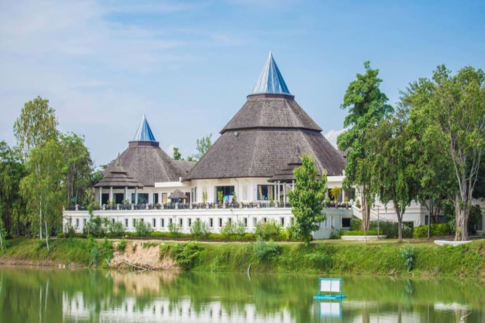 جاسان ليجاسي جولف كلوب المنطقة المحيطة بالمنشأة