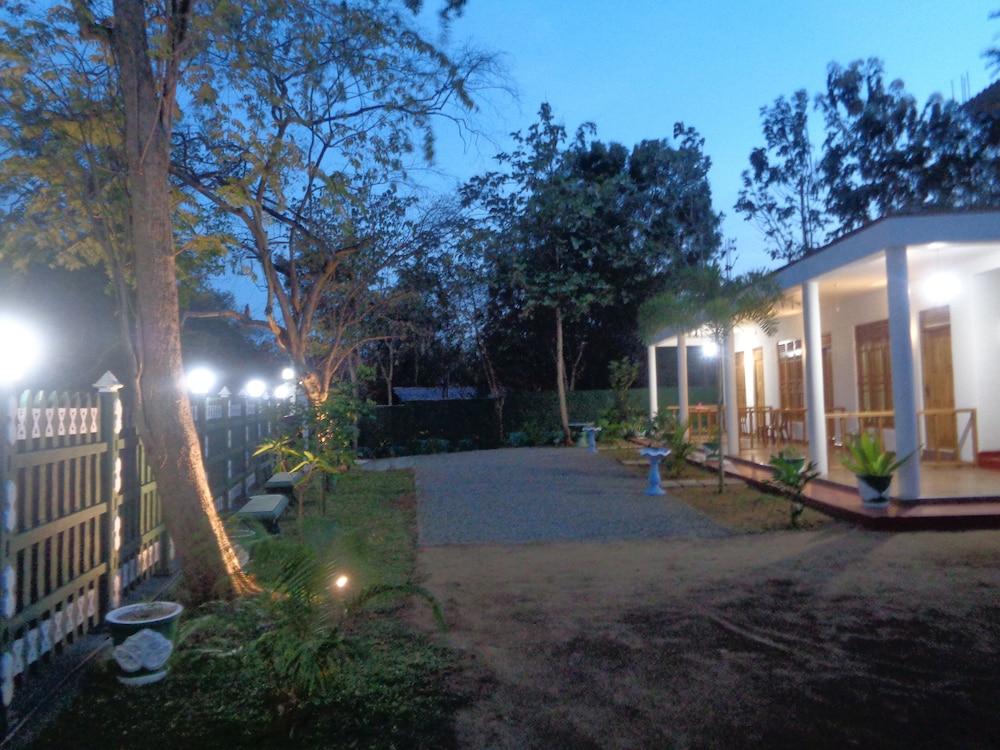 Jungle View Guest Property Grounds