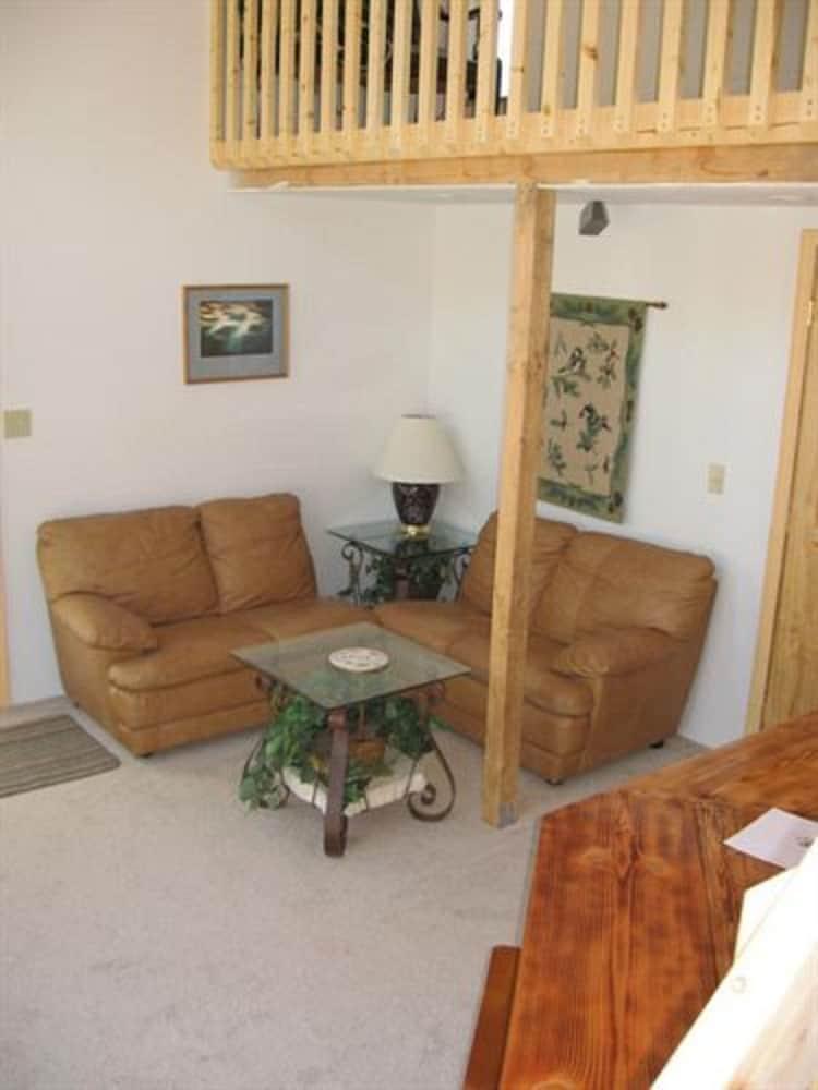 كراتر ليك إن آند ريتريت داخل الفندق