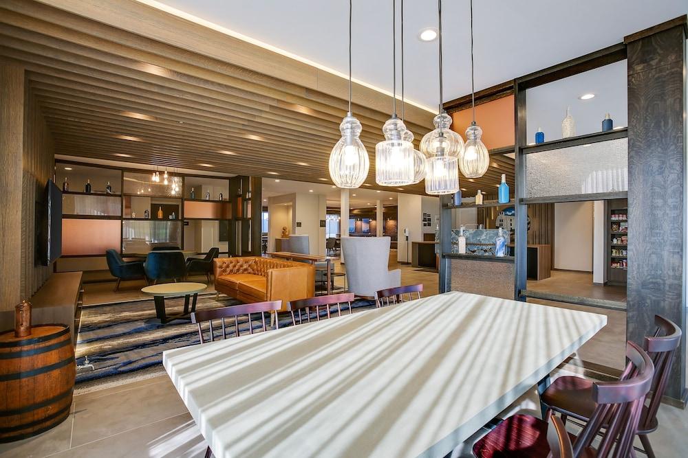 فيرفيلد إن آند سويتس باي ماريوت باردستاون منطقة الانتظار في الردهة