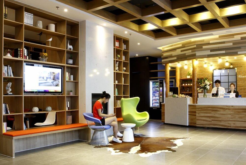 وايهاي يون شانغ بوتيك هوتل منطقة الاستقبال