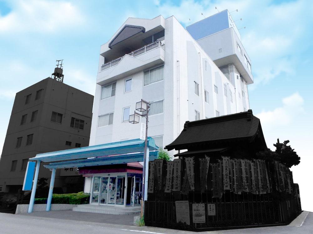 هوتل شيبوكاوا هيلز الصورة الأساسية