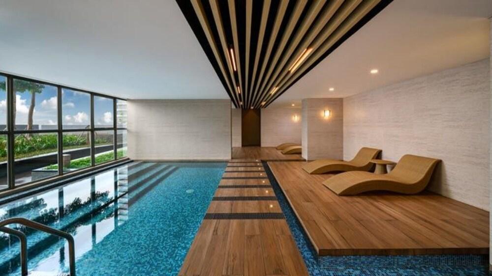 ثري- بد روم،ز، أوكوود أبارتمنتس بيك جاكرتا زحليقة مائية