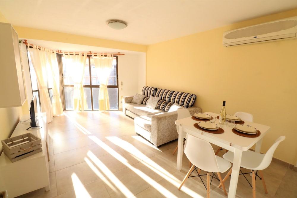 إنموبوكينج إليسابيت أون بريميرا لينيا دي مار الصورة الأساسية