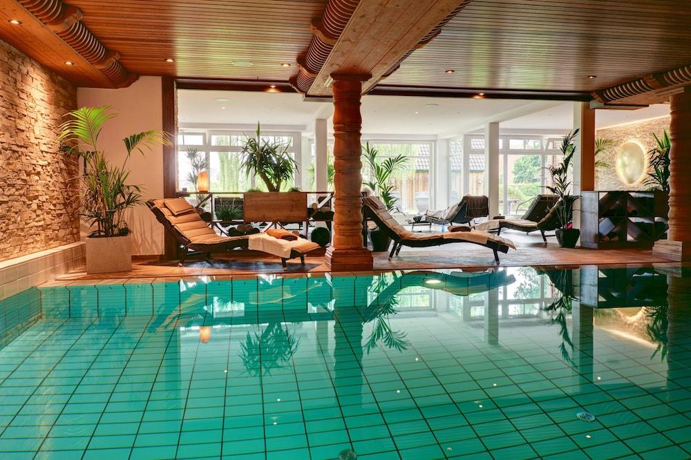 لاند هاوس هاكه