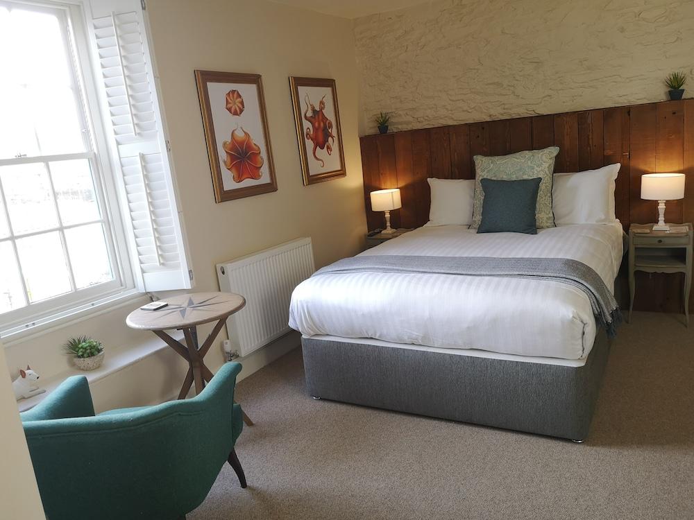 Steam Packet Inn Room