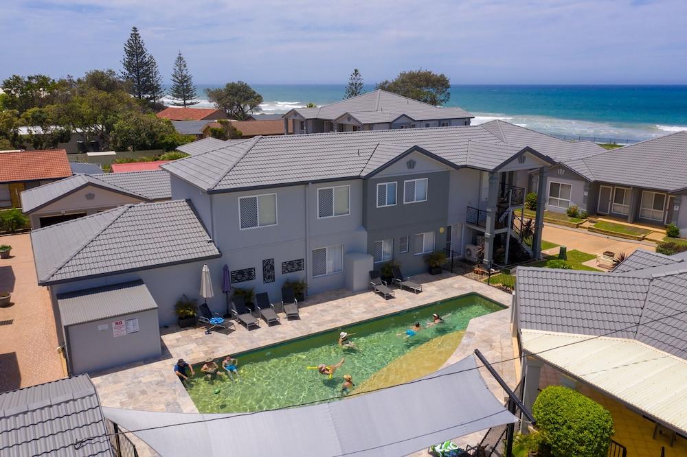 ميريديان بيتش سايد أبارتمنتس