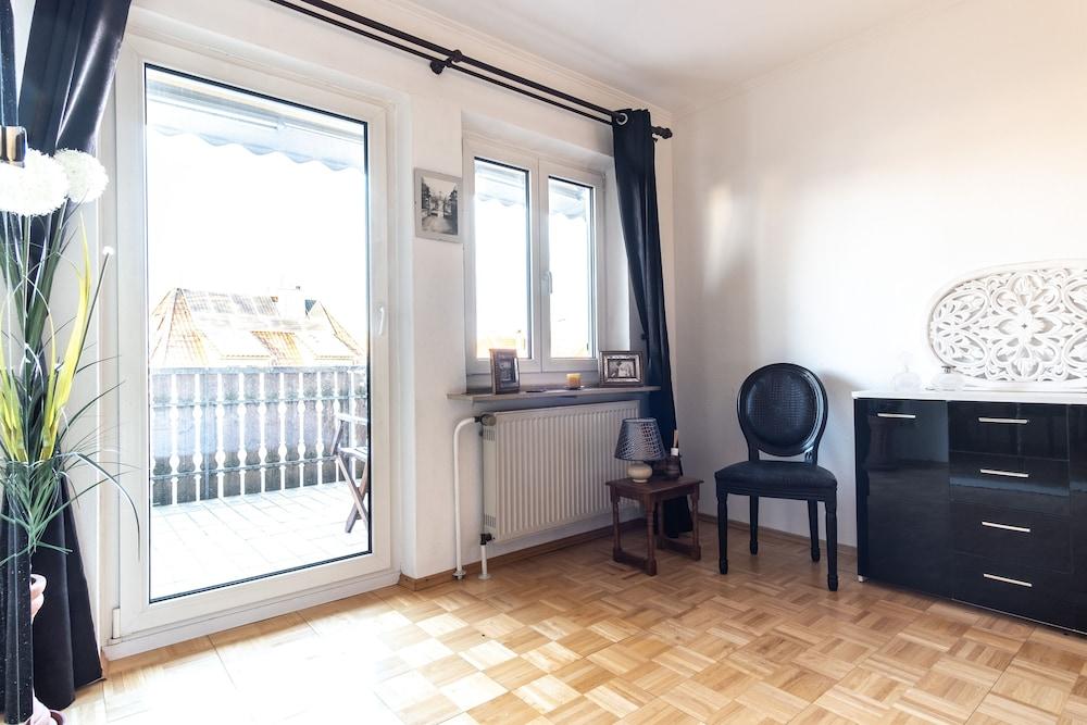 جيموتليشز هاوس ميت جارتين أوند بالكون غرفة