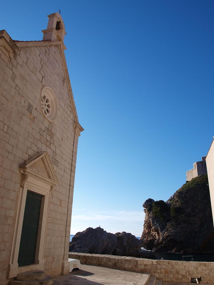 ميرو ستوديو أبارتمنتس المنطقة الخارجية