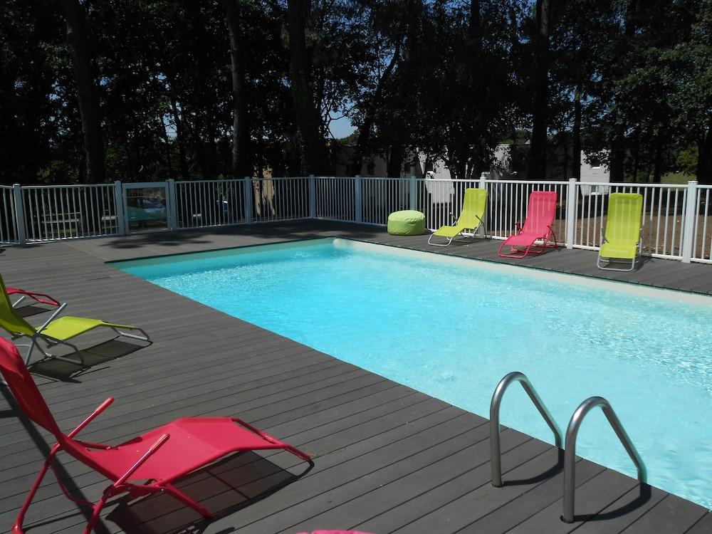 ibis Styles Lorient Caudan Waterslide