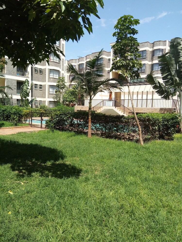 61 Residence Exterior
