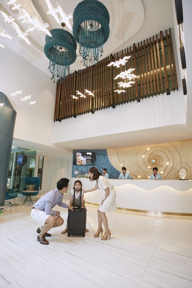 فندق سينتارا سونريسا ريزيدنسيز آند سويتس، سريراتشا الردهة