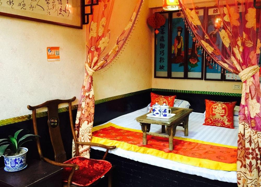 Ping Yao Xi Hu Jing Jie Tao Ran Ju Inn Room
