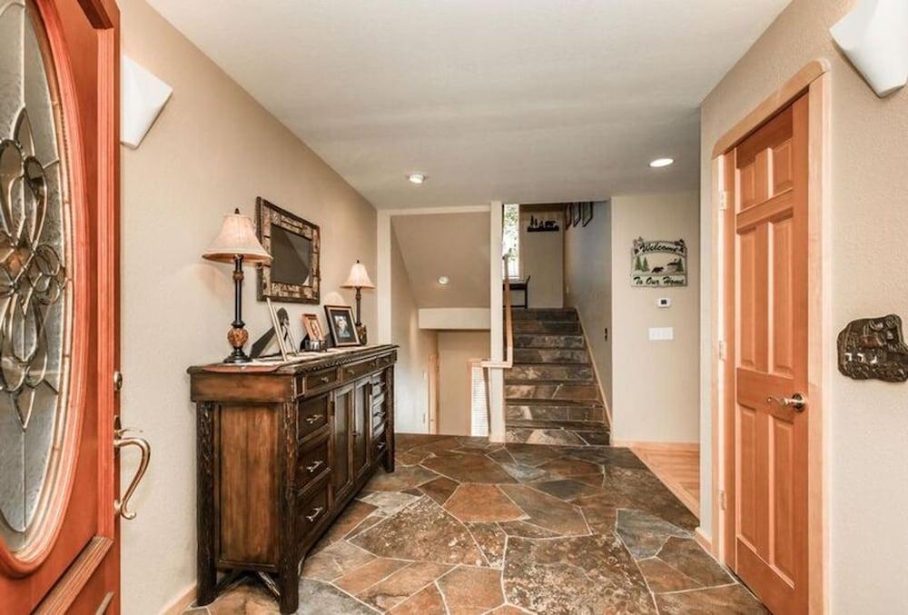 بارادايس أوايتس باي تاهو ماونتن بروبيرتيز داخلي