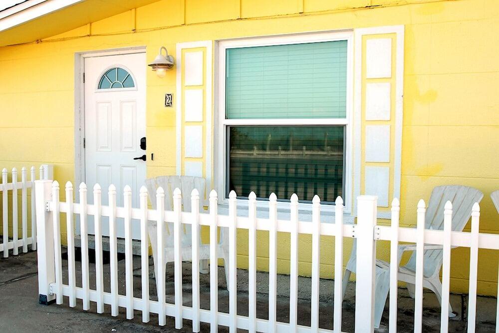 The Anna Maria Island Beach Breeze