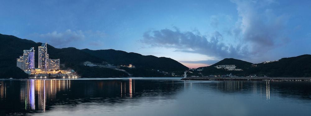 Sono Calm Geoje Exterior