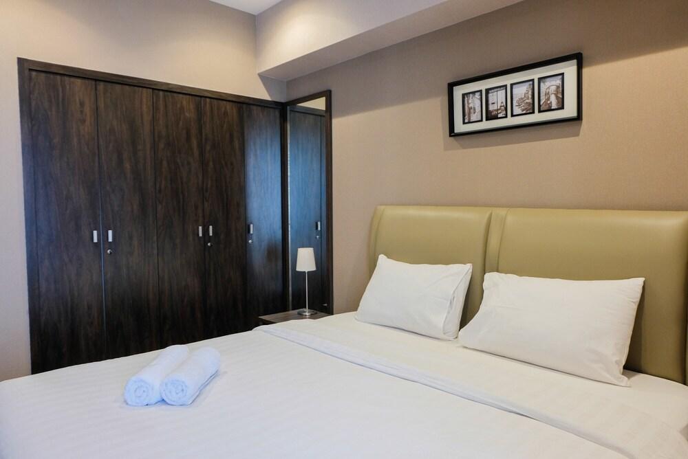 Highest Value 1BR Apartment at The Branz BSD Room