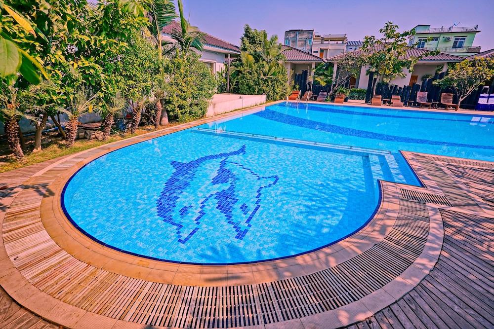 فندق تريامف