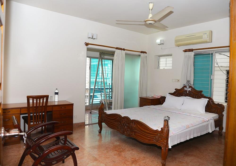 Maya Service Apt Room