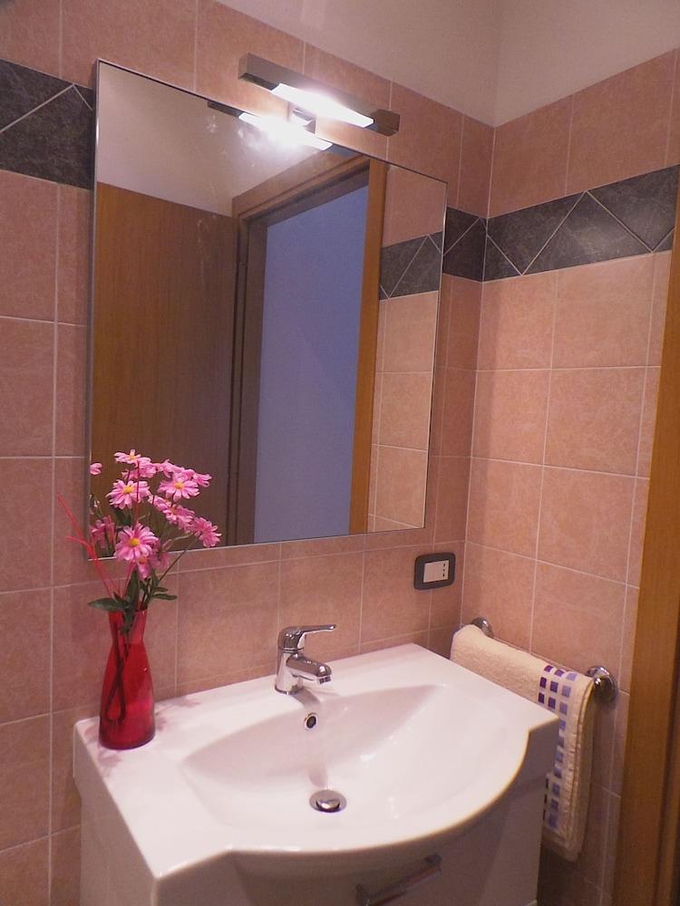 بد آند بريكفاست إل بوجيو حوض الحمام