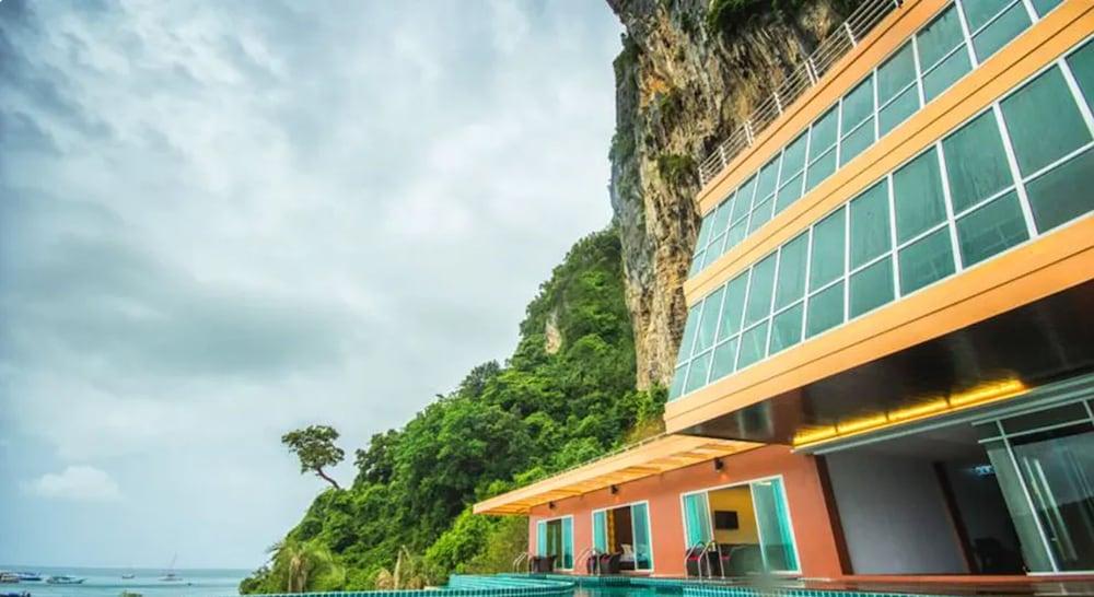 Phi Phi Cliff Beach Resort Exterior