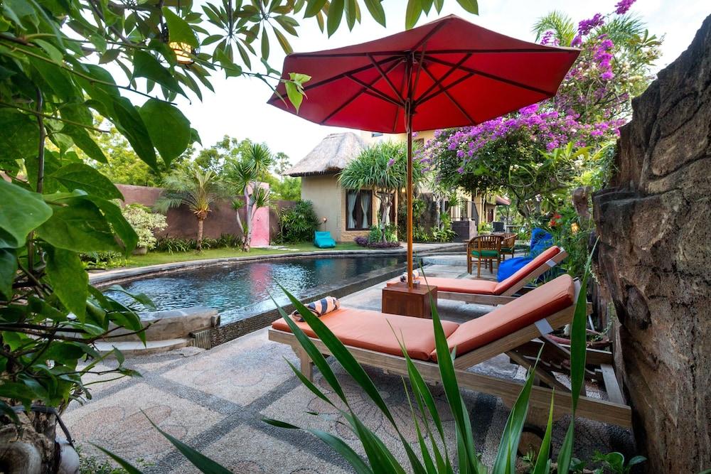 بوندوك ميمبي تولامبين حمام سباحة مكشوف