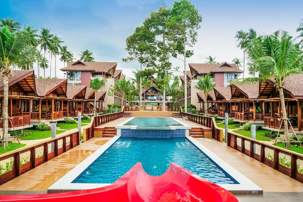 Khanom Cabana Beach Resort Featured Image