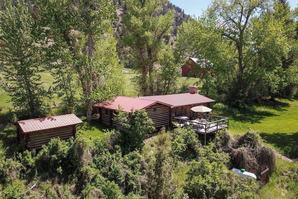Ennis - T-lazy-b Ranch Aerial View