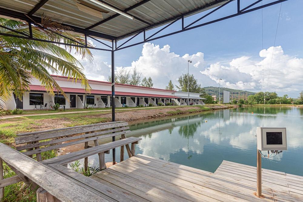 أو واي أو آي دبليو بي ويك بارك المنطقة الخارجية