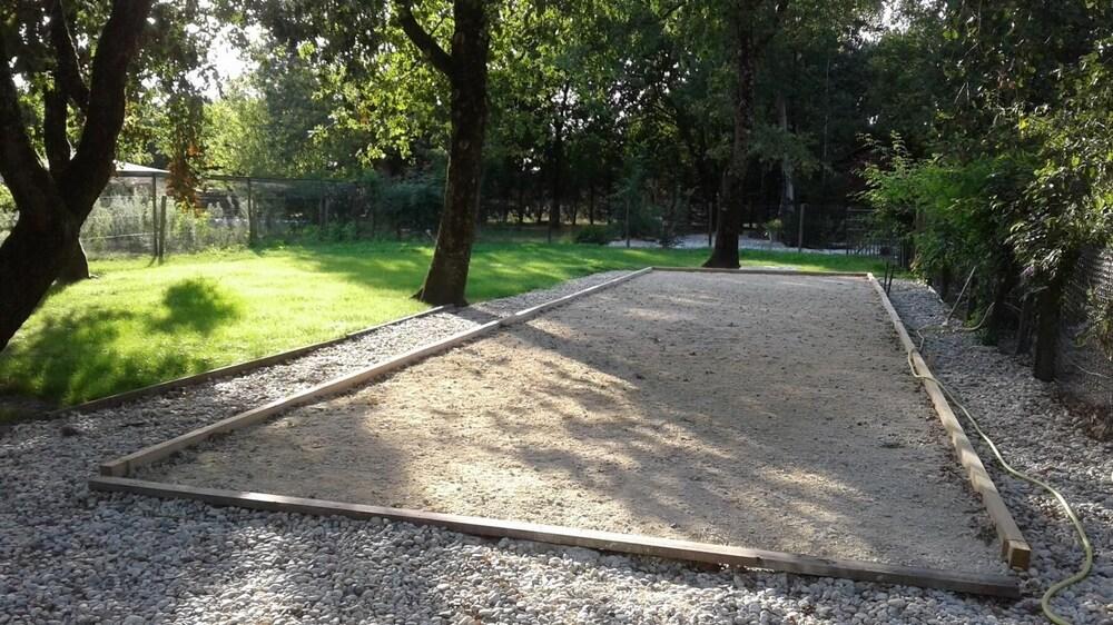 Le Cabassou Sport Court