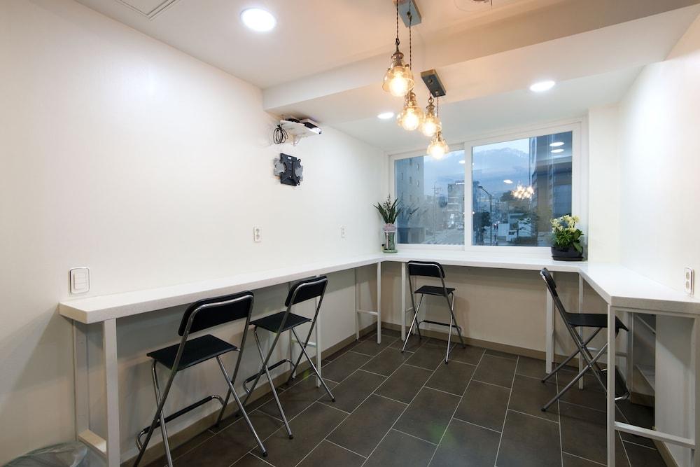 K-Guesthouse Myeongdong 1 Lobby