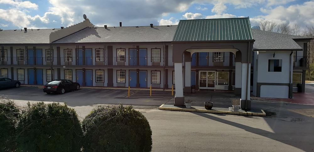 فيستا إن آند سويتس ناشفيل أيربورت إيست أخرى