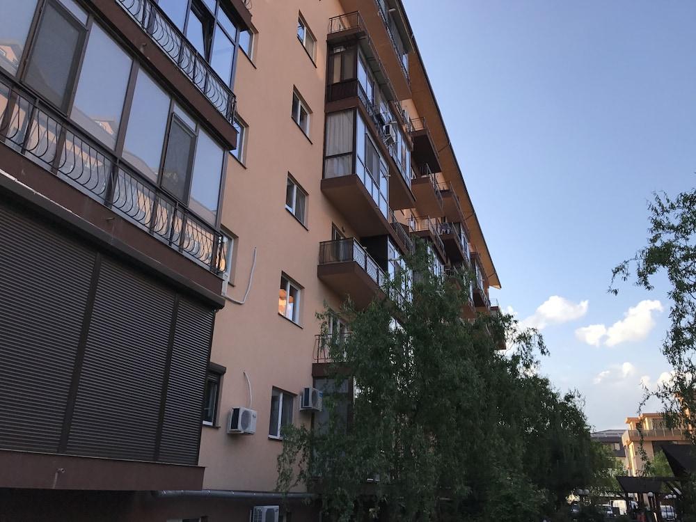 ستوديو ميليتاري ريزيدنس إم 1 المنطقة الخارجية