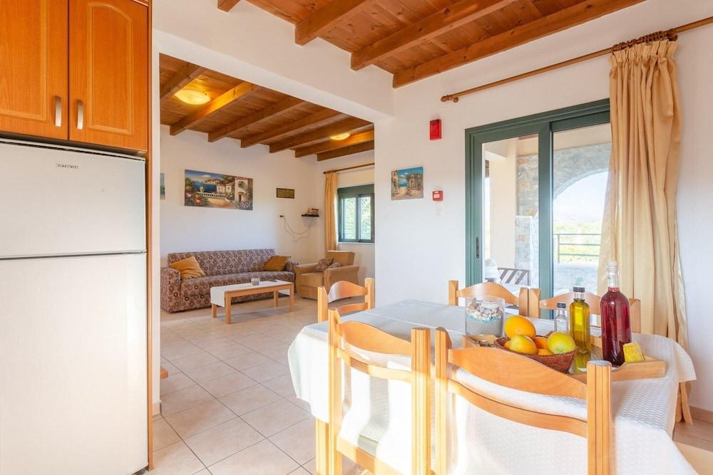 Andreas Beach Villa Large Private Pool Walk to Beach Sea Views A C Wifi Car Not Required - 1654 Room